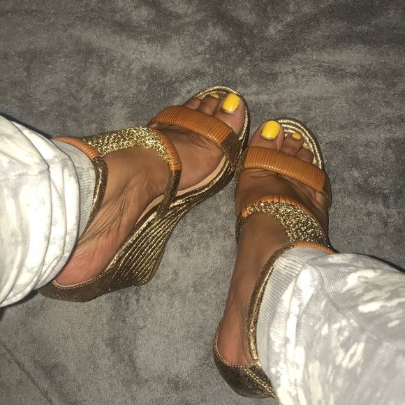 Vince Camuto Shoes - Vince Camuto Gold Wedges
